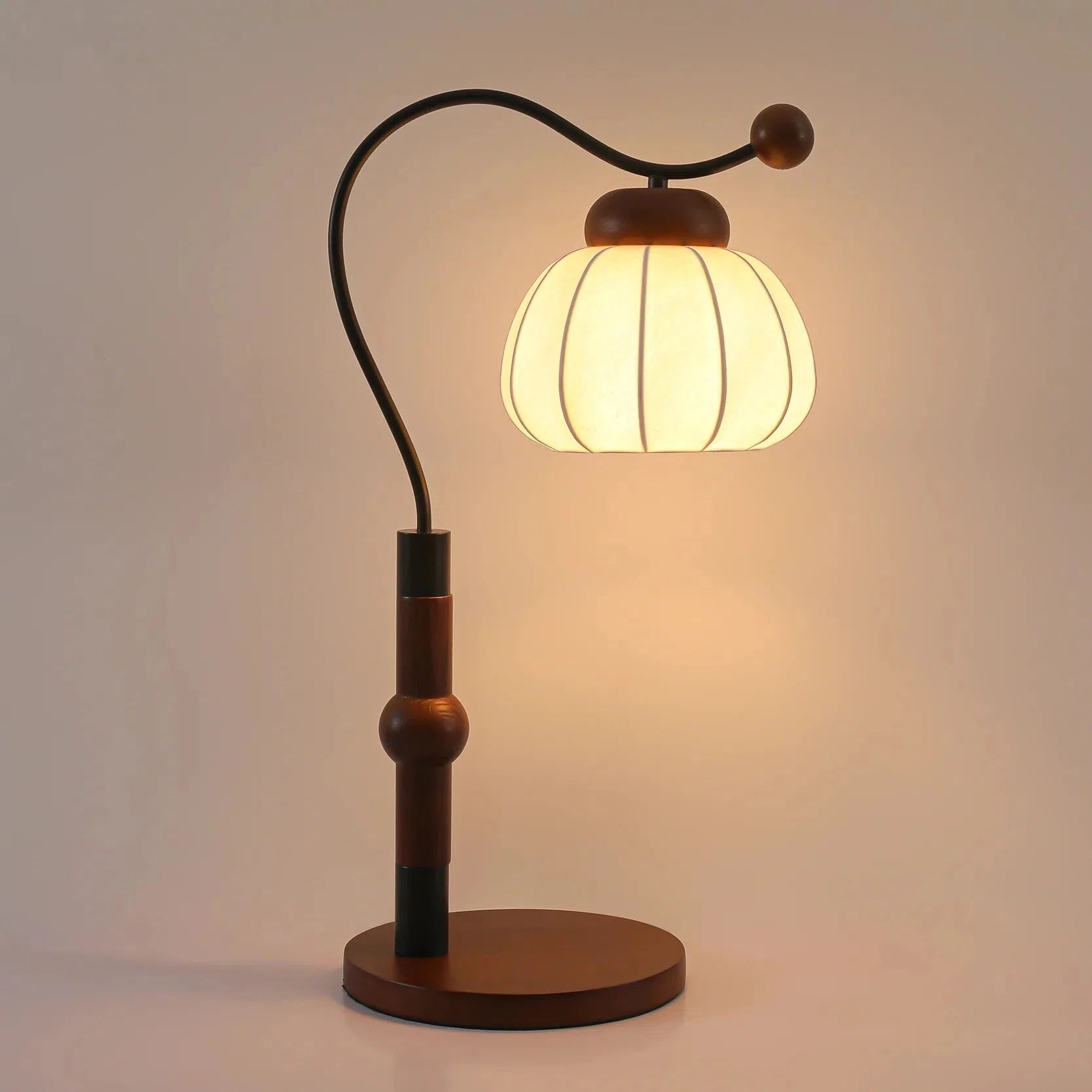 Retro Pumpkin Table Lamp